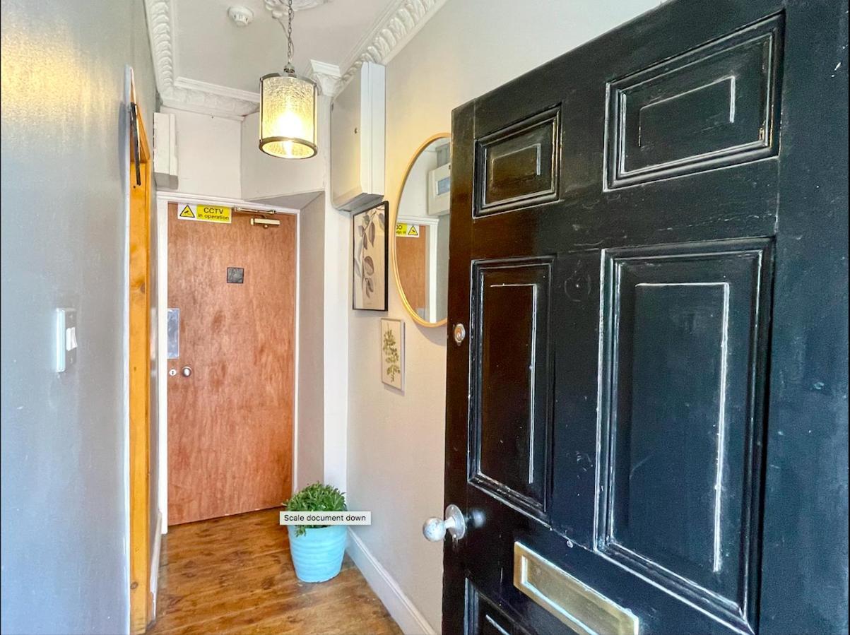 The Location- 1 Free Private Parking Space - 60 Second Walk 2 Minster! York Bagian luar foto