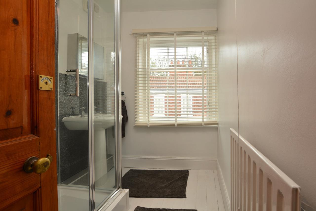 The Location- 1 Free Private Parking Space - 60 Second Walk 2 Minster! York Bagian luar foto