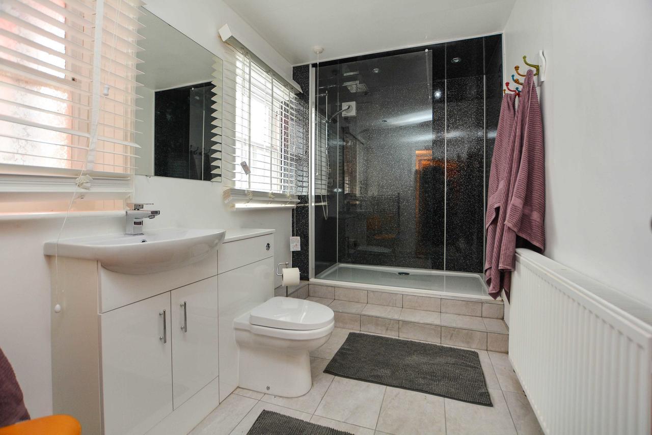 The Location- 1 Free Private Parking Space - 60 Second Walk 2 Minster! York Bagian luar foto